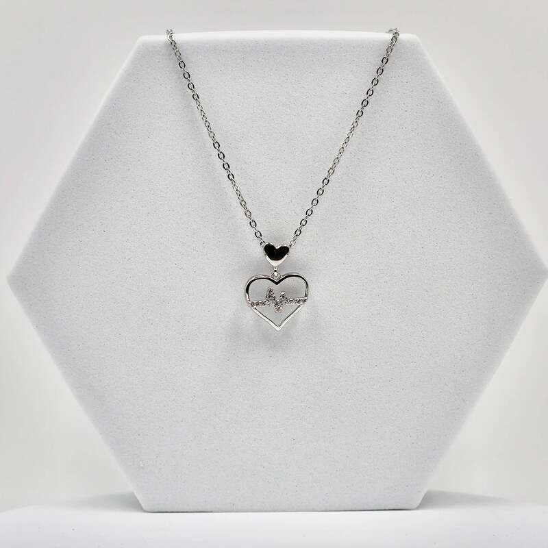 92.50 silver Heart with Beat pendent with chain