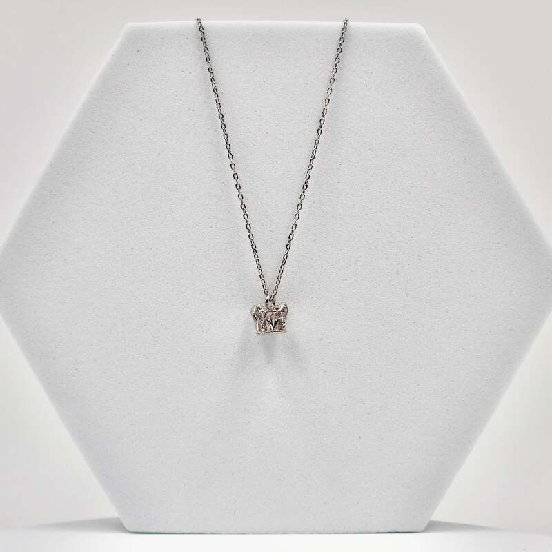 92.50 silver crown pendent with chain