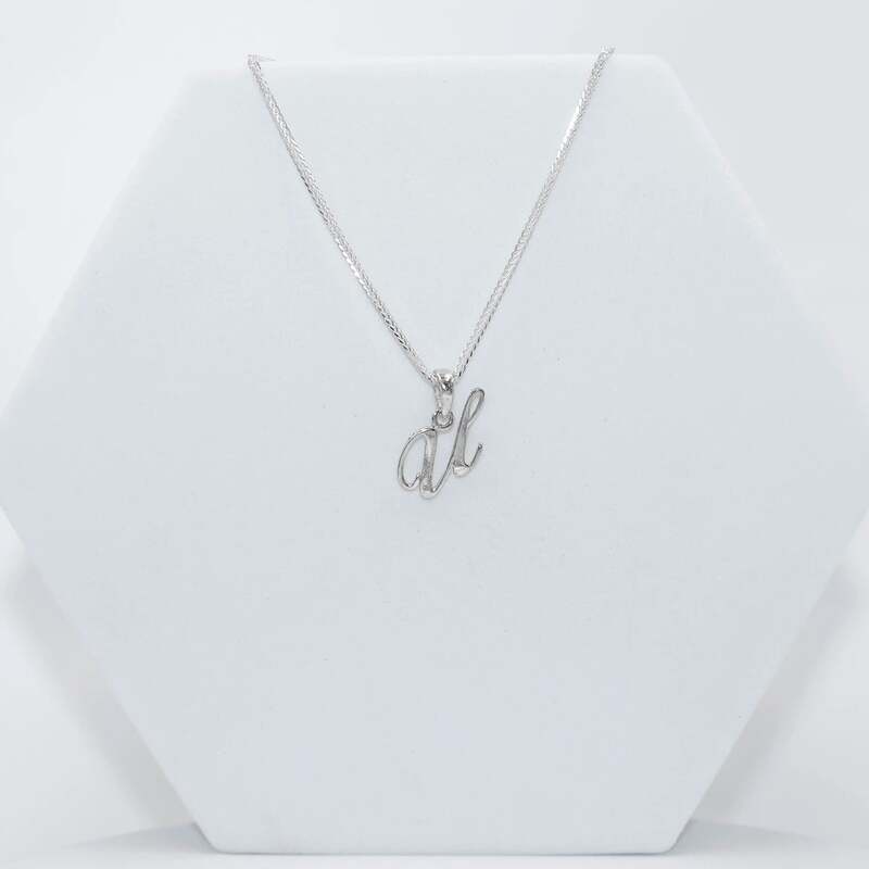 Silver Alphabet U pendent with Chain