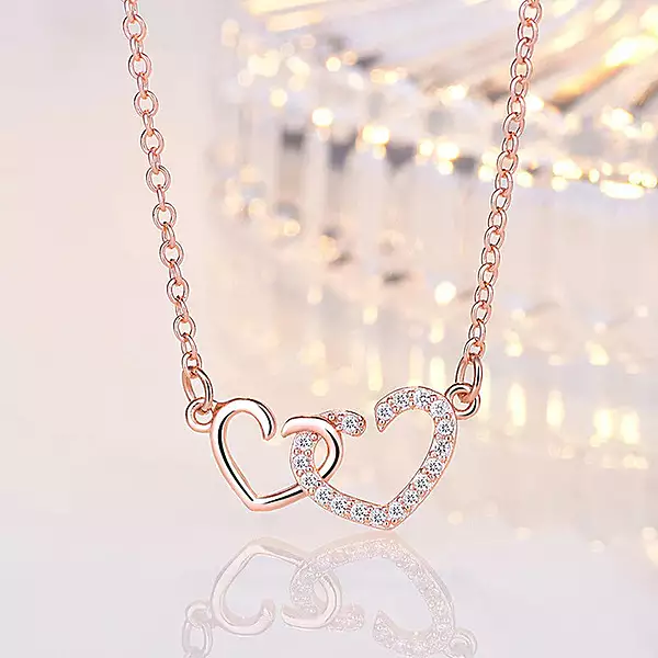 ROSE GOLD PLATED AMERICAN DIAMOND STUDDED DUAL HEART CONTEMPORARY KOREAN PENDANT