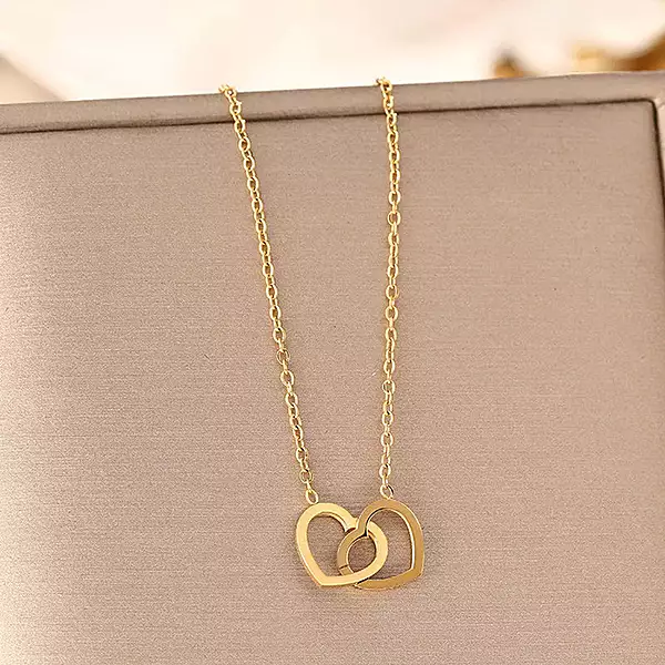 GOLD-PLATED ANTI TARNISH HEART THEMED PENDANT