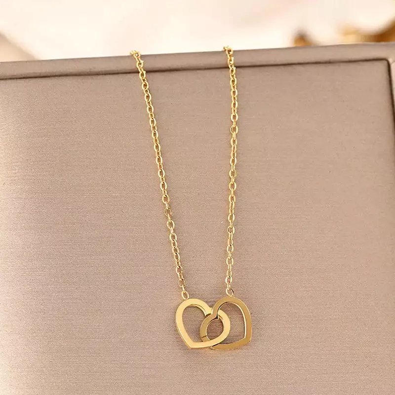 GOLD-PLATED ANTI TARNISH HEART THEMED PENDANT