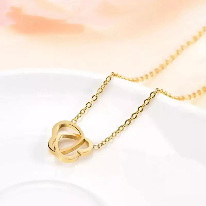 GOLD-PLATED ANTI TARNISH HEART THEMED PENDANT