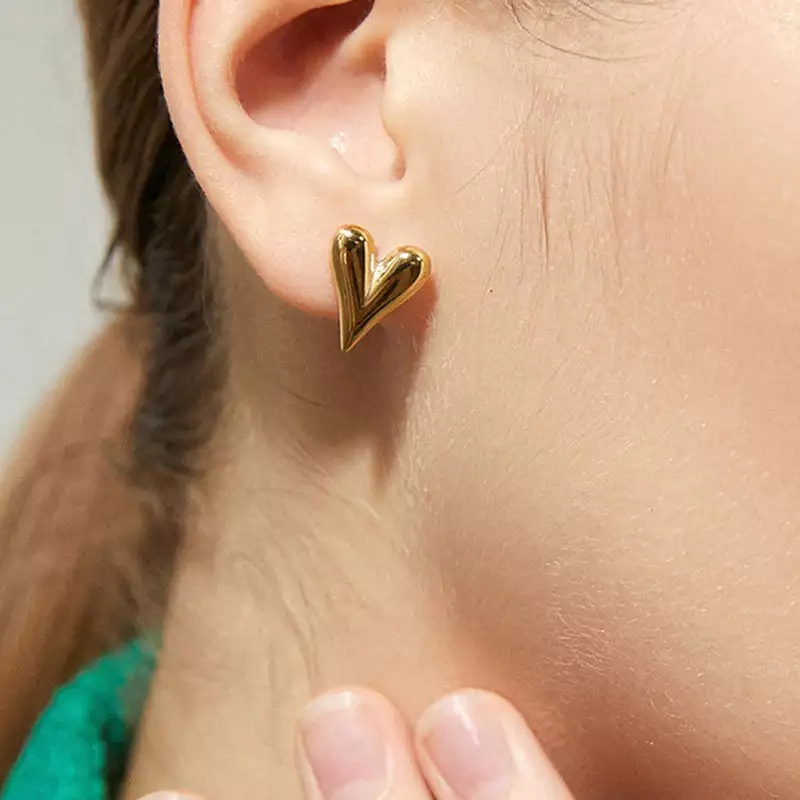 GOLD PLATED ANTI TARNISH HEART THEMED EARRINGS