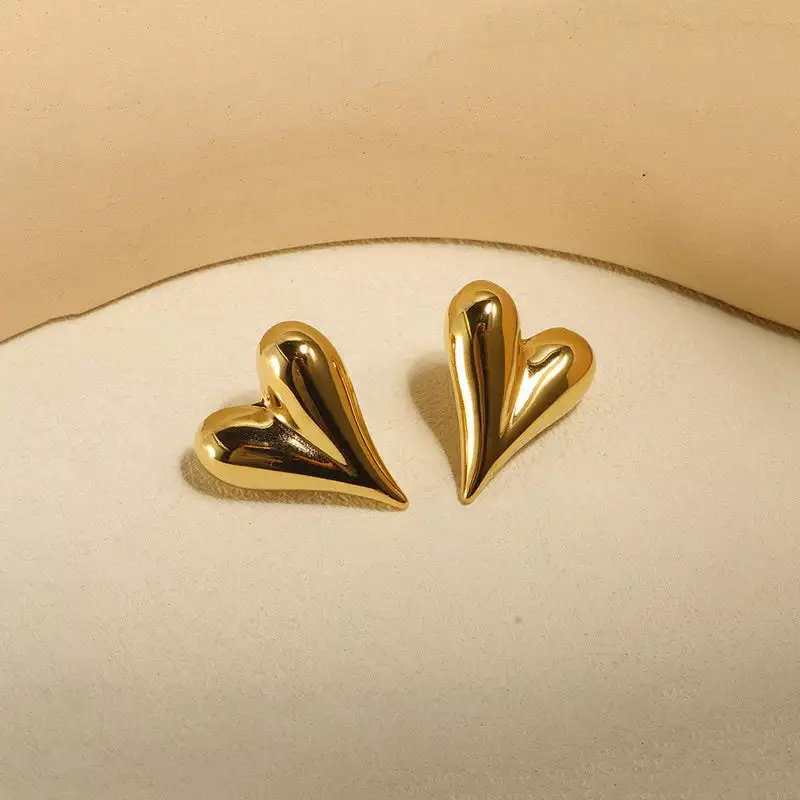 GOLD PLATED ANTI TARNISH HEART THEMED EARRINGS