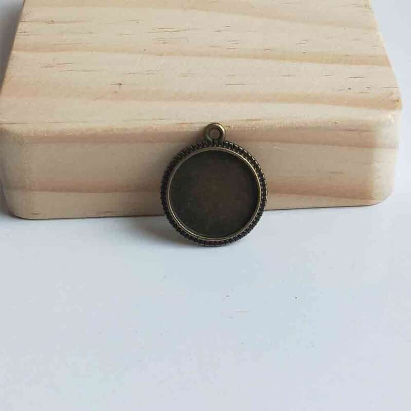 Pendant Antique Bronze Modal 228 Pendant Antique Bronze Modal 228