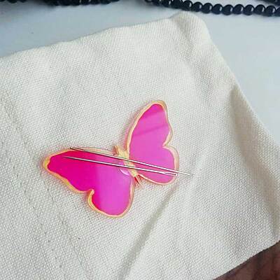Needle Minder Hand painted