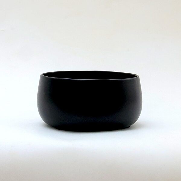 Matte Black Curve Planter