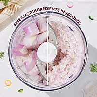 Borosil Chef Delite 300 Watts Electric Chopper for Kitchen, Twin Blade Technology, 600 ml 'chop-n-store' plastic bowl with lid, Vegetable Chopper, Cutter, Chop, Mince, Dice, Whisk, Blend, Red