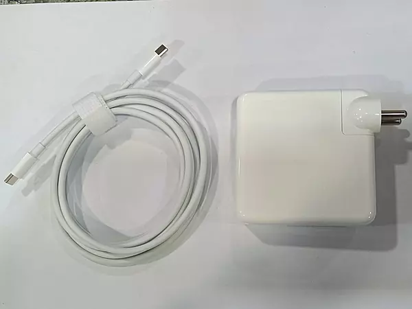 61W Laptop Adapter compatible for APPLE Type-C Pin