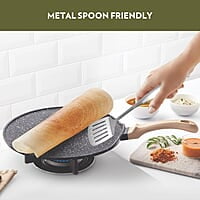 Borosil Vajra Die-Cast Non-Stick Aluminium Flat Tawa, for Rotis & Parathas, Black with Wood-Finish Handles, 300 mm Wide, 5 mm Thick