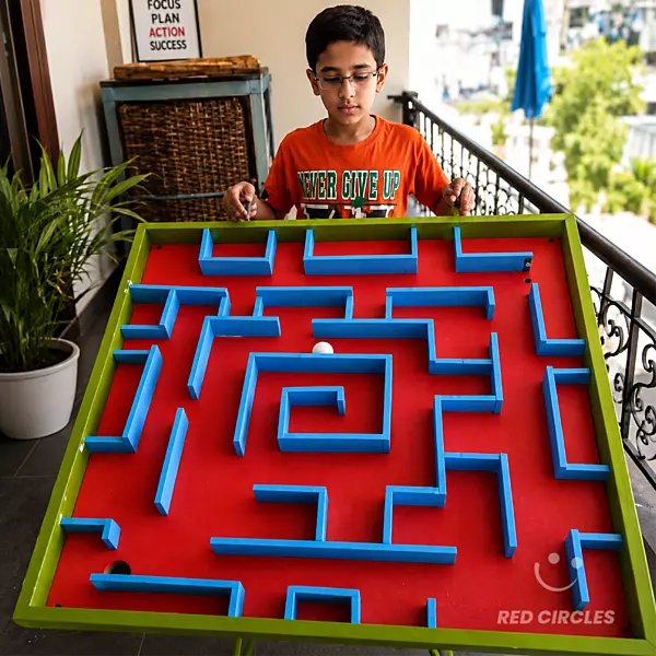 MAZE GAME