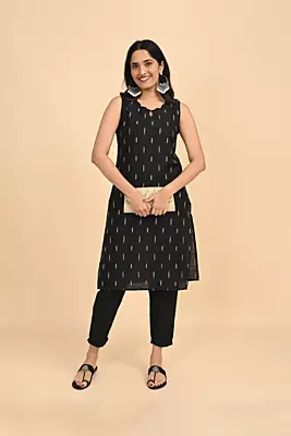 Women jacquard kurta - Black