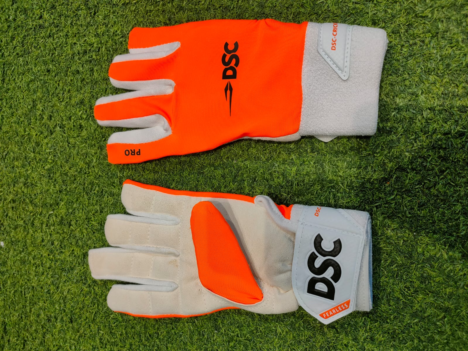 CRICKET INNER GLOVES DSC