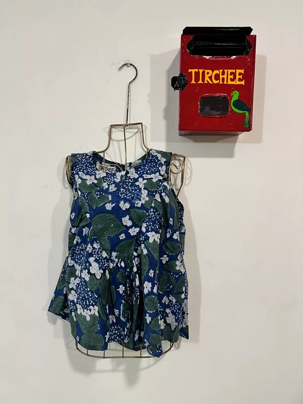 Priya's Triangle-Yoke Top - Blue & Leaves