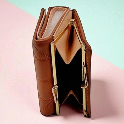 Elegant Quilted Women's Wallet