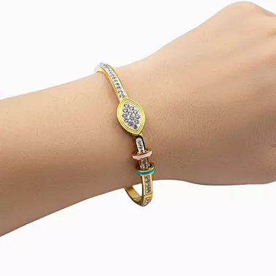 Stylish Oval Motif Bangle Bracelet