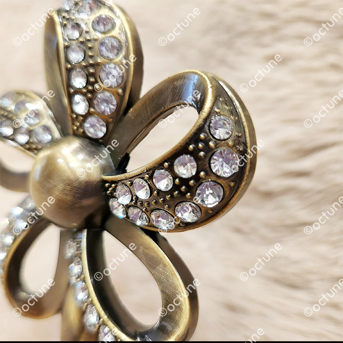 Octune Luxury Curtain Bracket | OCT372