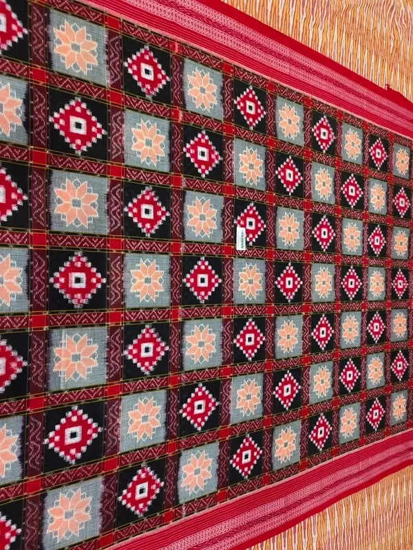7 Kuthi Flower Sakta Saree