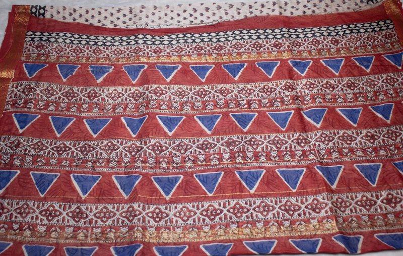 Maheswari Silk - Ivory Colour with all ober Floral Handblock Print