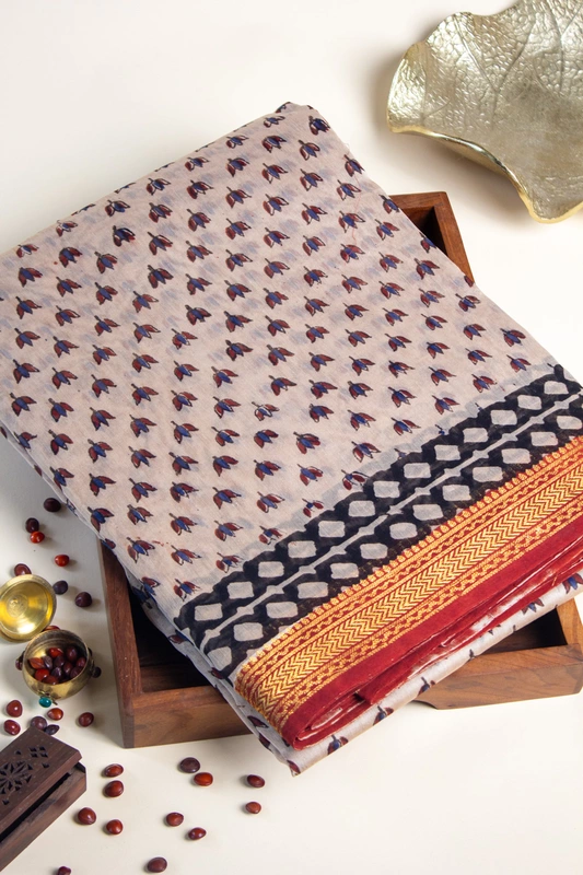 Maheswari Silk - Ivory Colour with all ober Floral Handblock Print