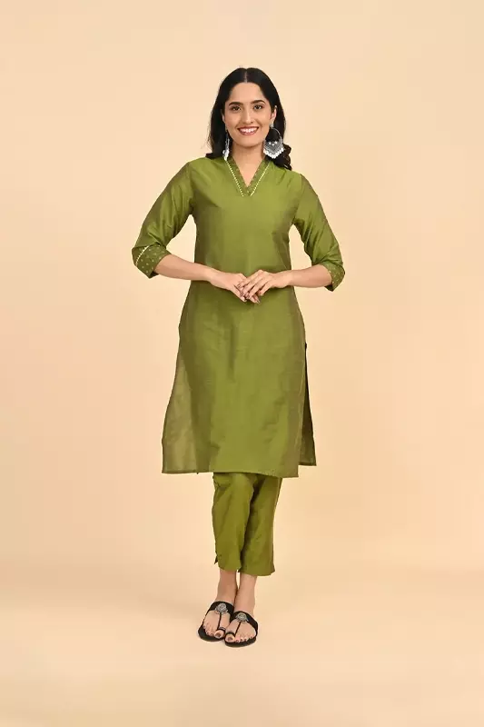 Women V-Neck Long Kurta - Green