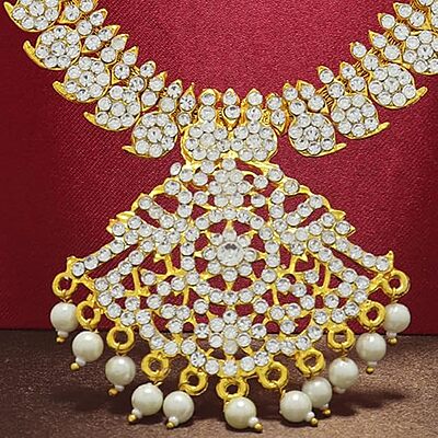 Gold Plated White Stone Attigai Necklace
