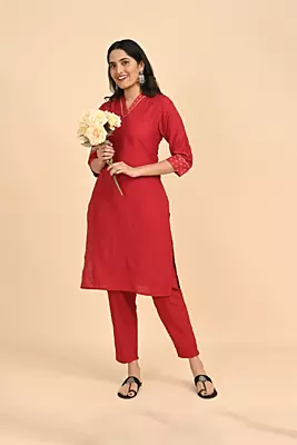 Women V-Neck Long Kurta - Red