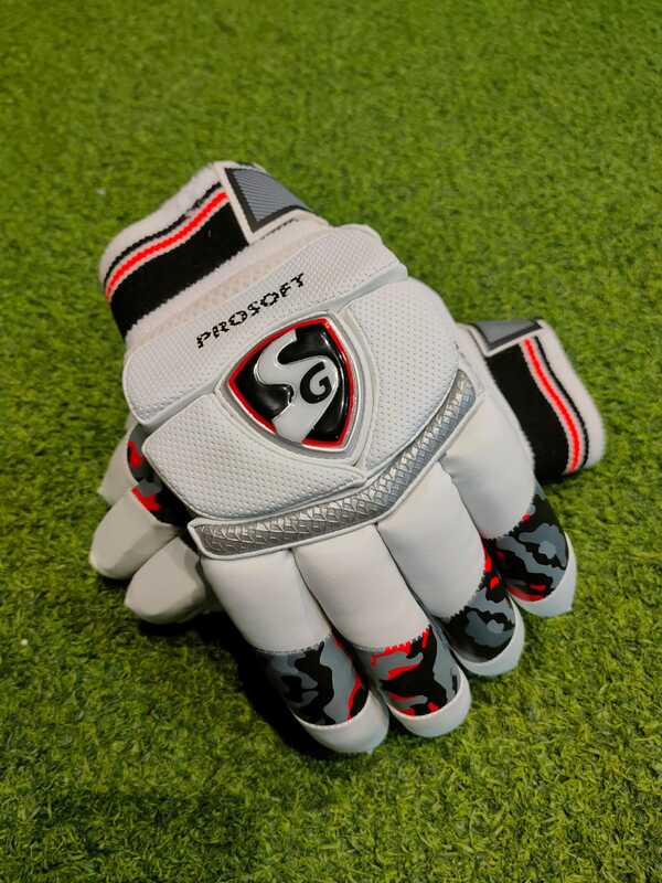 Cricket Batting Gloves SG PROSOFT Cricket Batting Gloves SG PROSOFT