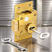 (5601) Palam Side Shutter Lock Brass 763