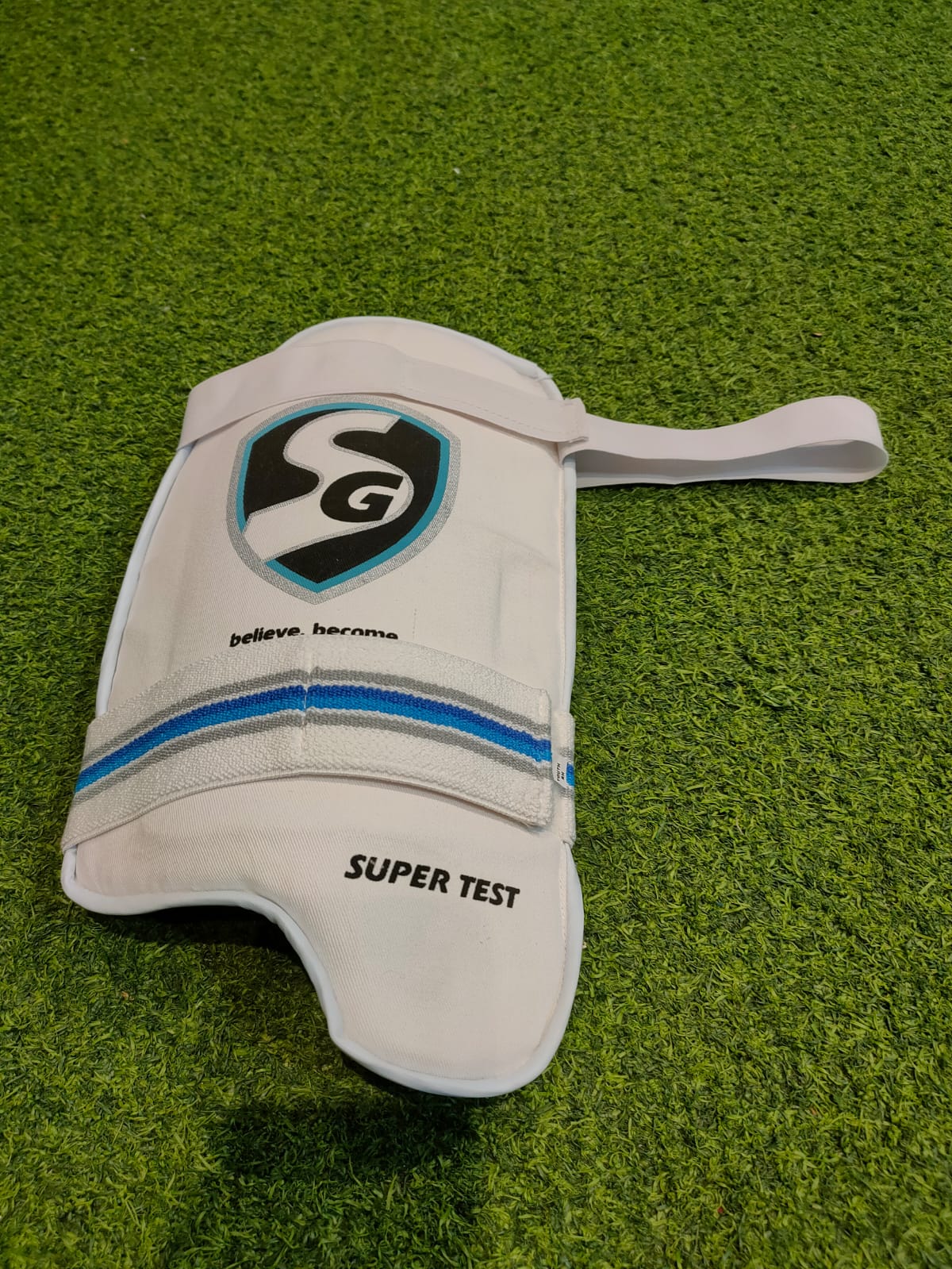 Cricket THIGH PAD -SG SUPER TEST Cricket THIGH PAD -SG SUPER TEST