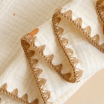 4-Layer Muslin Cotton Crinkled Blanket 100* 110cm – Assorted Designs 4-Layer Muslin Cotton Crinkled Blanket 100* 110cm – Assorted Designs