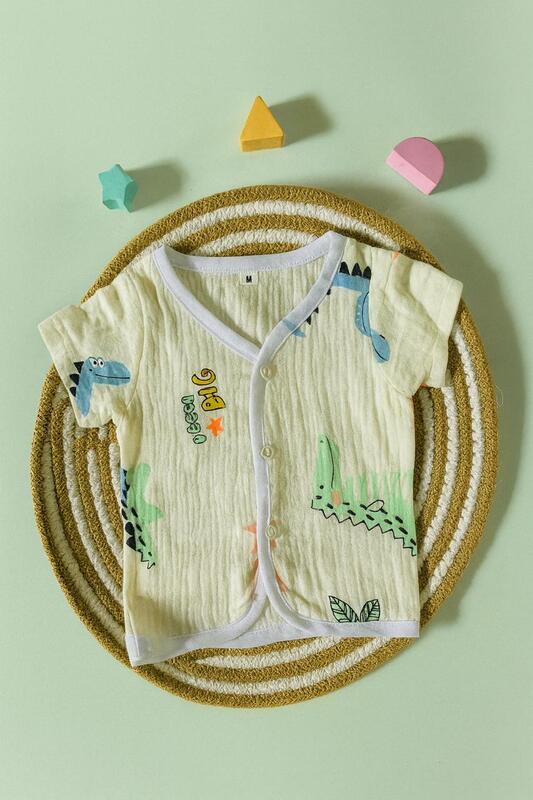 Premium Crinkled Muslin Cotton Jhabla (3-6 Months) – With Sleeves Premium Crinkled Muslin Cotton Jhabla (3-6 Months) – With Sleeves