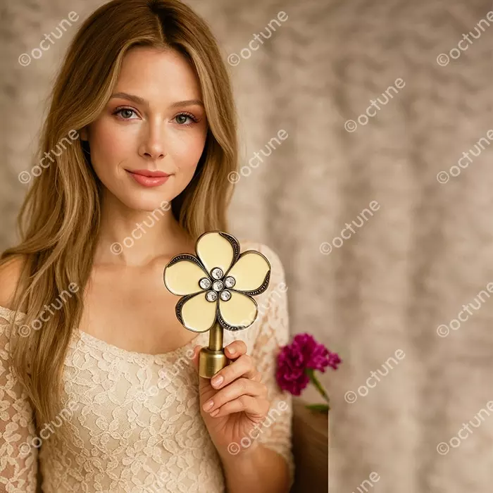 Octune Luxury Curtain Bracket | OCT370