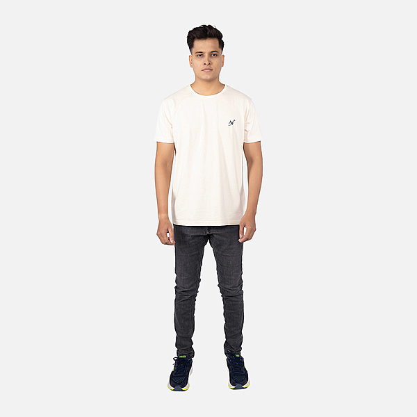 Men Alabaster Solid Crew Neck T-shirt