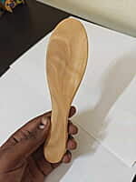 H17 KIDS WOODEN HAIR BRUSH 16CM