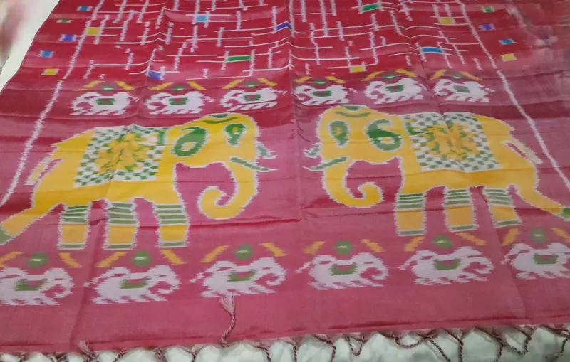 Pink ikat silk saree with elephant motif pallu – Karai kommai design