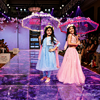 FASHION SHOW