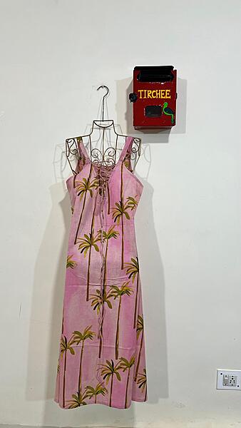 Ira's strappy back lace up kurta - Pink & Palms