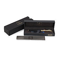 PARKER ASTER DELUXE BLACK & GOLD TRIM FOUNTAIN PEN