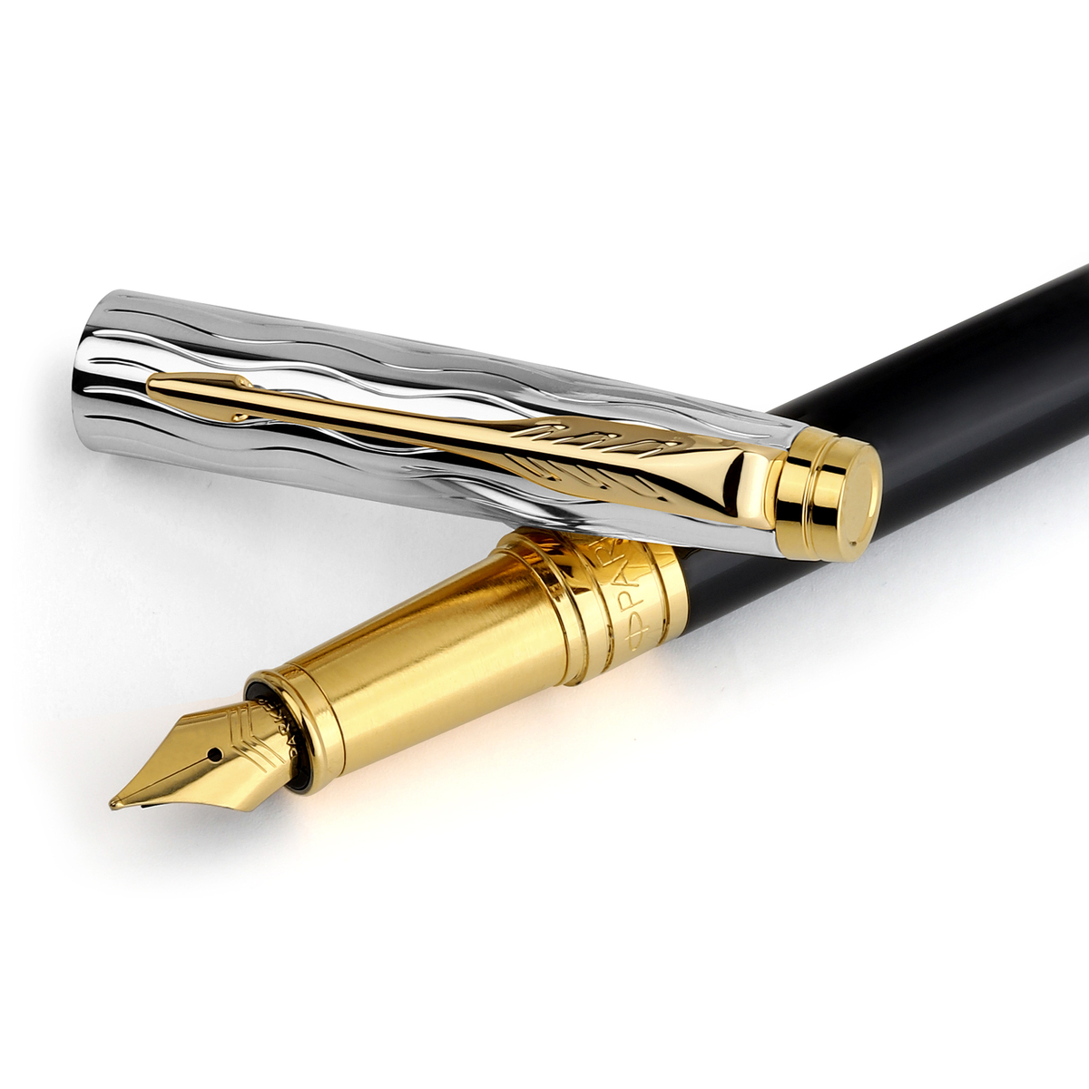 PARKER ASTER ESSENTIAL BLACK & CHROME GOLD TRIM FOUNTAIN PEN