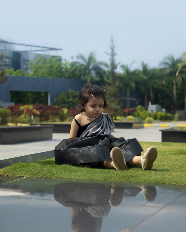 Midnight Sparkle Bloom