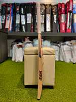 Cricket Bat - MRF-LEGEND VK 18 Cricket Bat - MRF-LEGEND VK 18