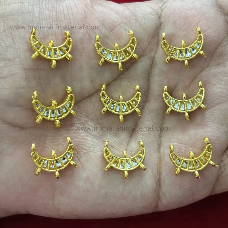 Chandra Hook