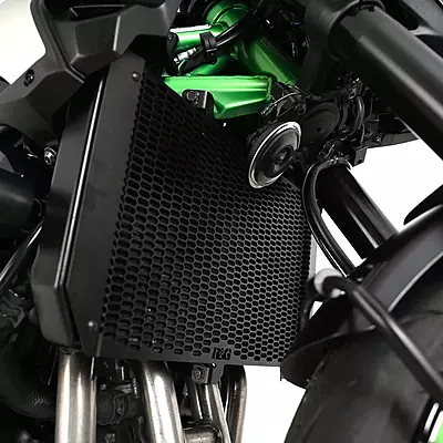 R&G PRO Radiator Guard for Kawasaki Z900 2025+ / Z900RS 2025+ / Z900RS Cafe 2025+