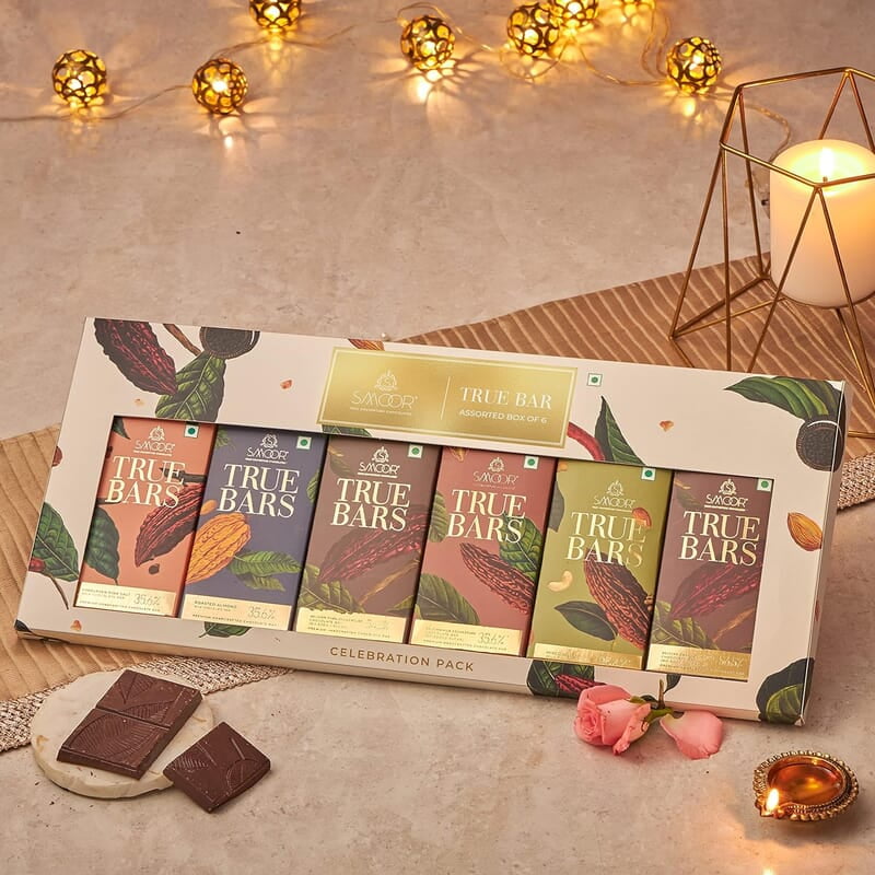 SMOOR True Bars Premium Chocolate Gift Pack 100% Cocoa Butter Couverture Chocolate Bars Luxury Gift Box For  Special Occasions 300gm