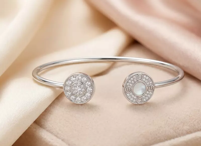 925 Silver Mother of Pearl & Pavé Circle Bangle