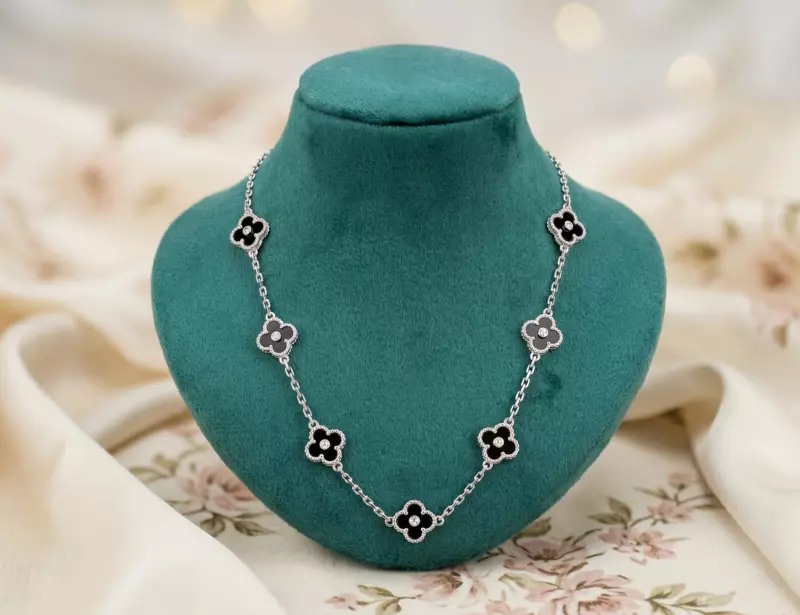 925 Silver Onyx Clover Allure Necklace