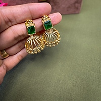 Parrot Jhumka