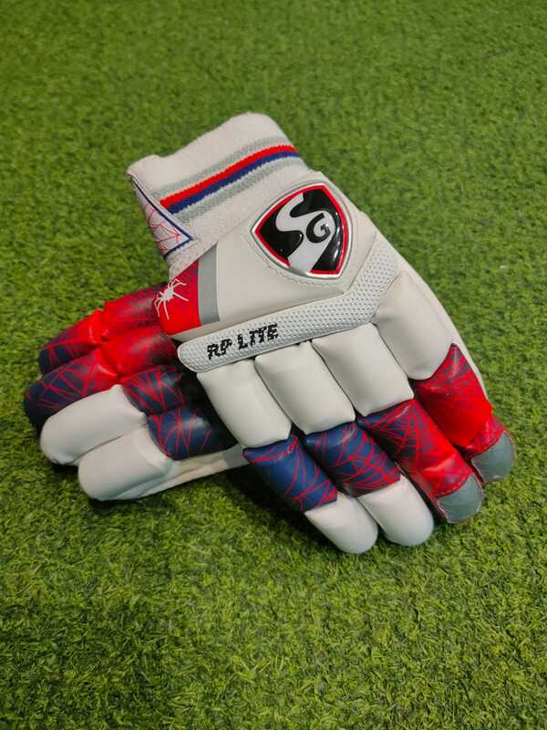Cricket Batting Gloves -SG RP LITE